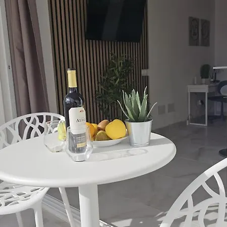 Verdiales Sunset Terrace. Balcony , Seasonal Pool And Great Views. Apartamento
